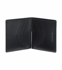 Credit cardholder | Essential