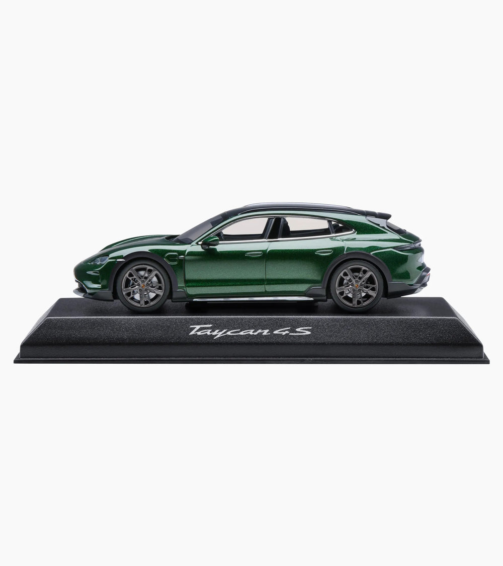 Porsche Taycan 4S Cross Turismo (J1 PA)