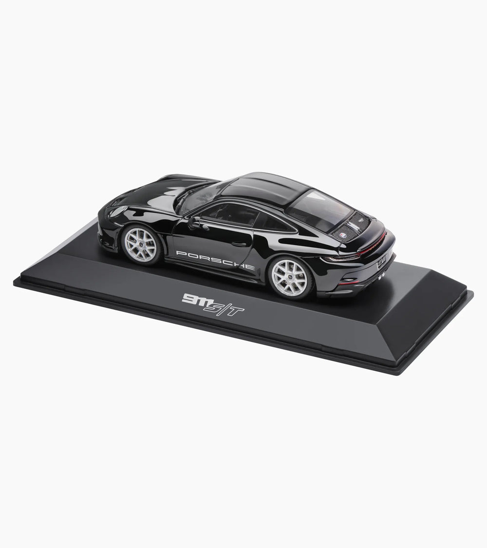 Porsche 911 S/T (992)